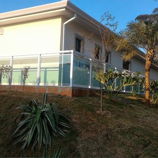 Guarda-corpo Panorâmico em Alumínio e Vidros